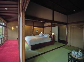 Komado ベンガラ，位于小松市的酒店