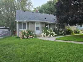 Spacious and Cozy 4-Bedroom Home in the heart of MSP