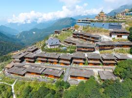Heaven Gate Hotel O Quy Ho - SaPa，位于老街市的酒店