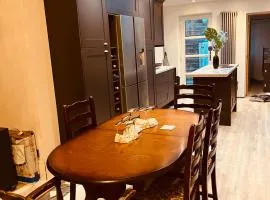 Stylish & Spacious Victorian Home near Severn Valley Railway & Safari Park