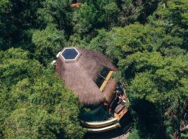 Satori Zen Club，位于Itauguá的酒店