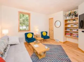 Downtown 2BR Home - Lawrence University College Ave