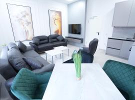Luxury Apartments - Wohnung IC - Luxus-Apartment，位于新维德的酒店