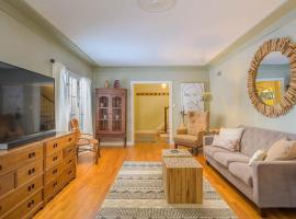 Downtown Oasis Family Home - Lawrence University PAC College Ave，位于阿普尔顿的酒店