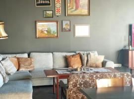 Renovated Chapel With Fjord Views In Vågstranda，位于Reistad的酒店