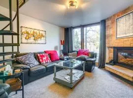 Ski Copper Mountain! Alpine-Chic Condo w/ Hot Tub