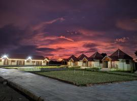 White Rann Resort Dholavira，位于Dholovira的带停车场的酒店