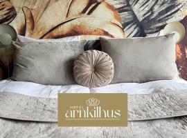 Hotel Arnkilhus，位于森讷堡的酒店