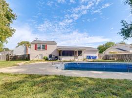Quiet Home 11 Mi to Andrews AFB: Family Friendly!，位于华尔道夫的酒店