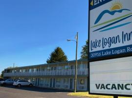 Lake Logan Inn Capital O Ohio，位于洛根的酒店