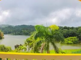 Casa familiar con vista al lago, Wifi, Parking en Puerto Rico