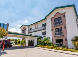 昆塔多拉达酒店&套房，位于萨尔蒂约的酒店