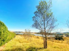 Casa Grande Sidarta 3 alcobas - Casita pequena 2 alcobas，位于Chocontá的酒店