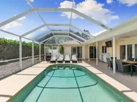 Sunny Marco Home with Pool Lanai Near Beaches