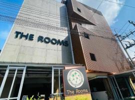 The Rooms Residence，位于Ban Rusamilae的酒店