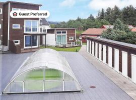 4 person holiday home in FARSUND-By Traum，位于法尔松的酒店