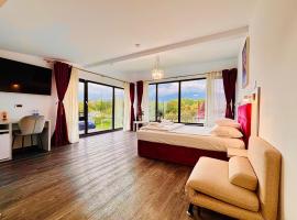 JAI GIRIDHARI，位于阿夫里格的酒店