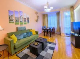 Cozy Central Apartment By NDK and Vitosha Blvd with Free secured parking and two terraces
