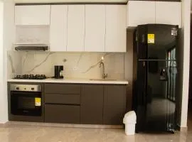 Frente a Viva Envigado, AC, moderno e iluminado