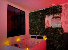 Le RomAntik，位于Noyal-Pontivy的酒店