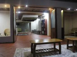 Montane Safaris Hotel, Entebbe