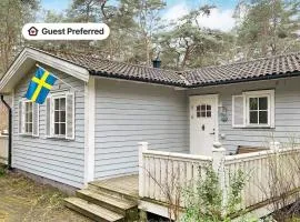 6 person holiday home in YNGSJÖ-By Traum