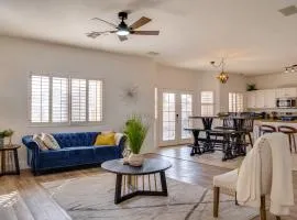 Golf, Hikes & Sports Fun! Desert Getaway w/ Pool