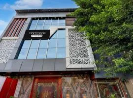 Townhouse ESIC Medical College Faridabad Formerly Royal Mountain