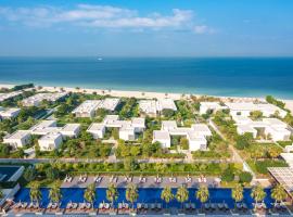 Al Zorah Beach Resort，位于阿吉曼的带泳池的酒店