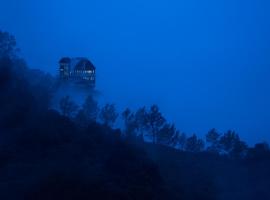 Fragrant Nature Munnar - A Five Star Classified Hotel，位于蒙纳的酒店