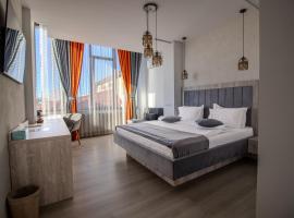 Hotel Casa Muntenească Alessandro，位于皮特什蒂的酒店