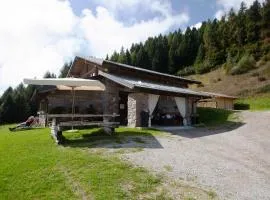 Chalet Chapeau RaR