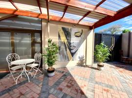 Modern Van Riebeeck Park Accomodation，位于伍斯特的酒店