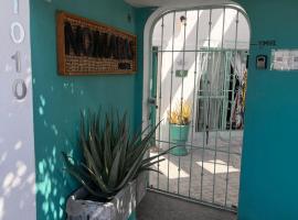 Nómadas Hostel，位于拉巴斯的酒店