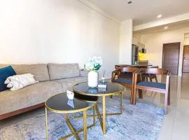 Departamento Moderno de DOS recamaras cerca de la playa, Malecón y Gran Plaza