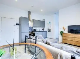 Extra Large Modern Studio Flat In Kent