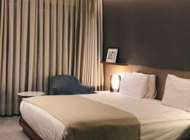 hotel red creek，位于维沙卡帕特南的酒店