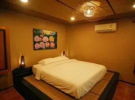 Big Elk Steak House - HomeStay