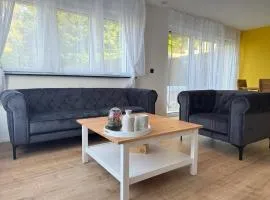 Moderne Familienwohnung mit Garten & E-Ladestation