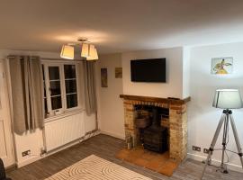 Two bedroom house in eye Suffolk with parking，位于埃耶的酒店