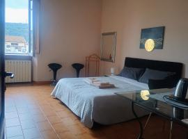 La Divina guest house，位于蓬塔谢韦的酒店