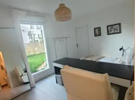 Studio lumineux jardin privatif Paris & Disney