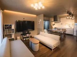 Noctis豊田 ジャグジー肩湯付お風呂75型TV 最大12名宿泊可能