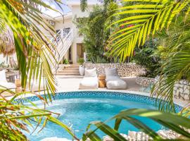 De Vos Botanica mini resort met plunge pool in Jan Thiel，位于简蒂埃尔的酒店