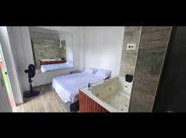 Hotel MISERINO，位于拉米萨的酒店