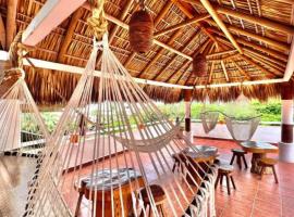 Casa Piedra Parada，位于Brisas de Zicatela的带热水浴缸的酒店