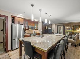 Stylish Family Condo at Beachfront Resort，位于帕克斯维尔的酒店