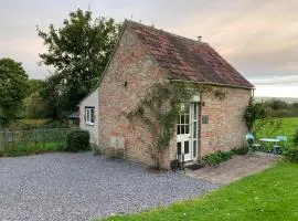 Ian's Cottage, Wedmore - country cottage for two