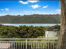 Cozy Water-View in North Shore