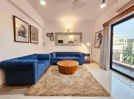 Assagao Luxe 1BHK Retreat - Pool, Fast Wi-Fi, Parking - Prime Location